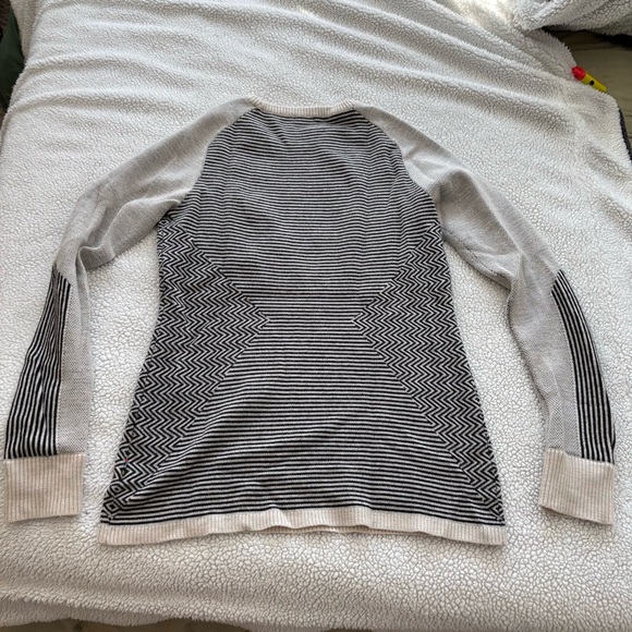 Smartwool Burgundy and Gray Knit Sweater - Picture 3 of 4